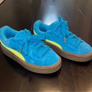 FENTY X PUMA SNEAKERS SIZE 9 MINT CONDITION